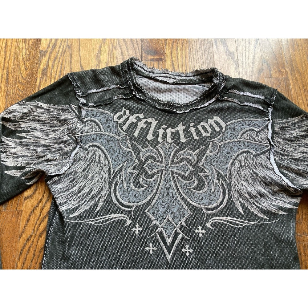 VTG Y2K Affliction Shirt Size XL Reversible Long Sleeve Wing Skull Gray MMA - Picture 2 of 8